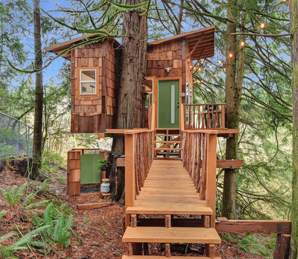 The 16 Best Treehouse Rentals in Washington State